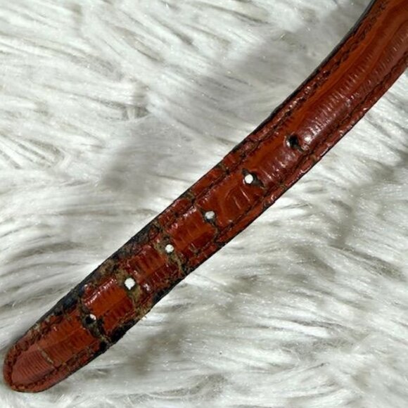 Vintage Warner Bros Tweety Bird Green Face Water Resistant Genuine Leather Watch - Picture 6 of 9